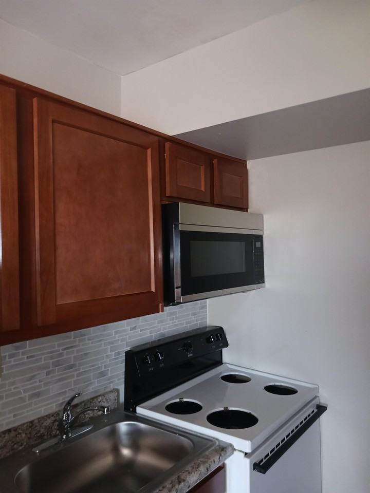 151 MILNE DRIVEAPT C-7 #C07 - Photo 3 of 15