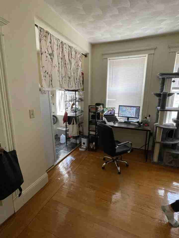 Queensberry St #26 - Photo 2 of 7