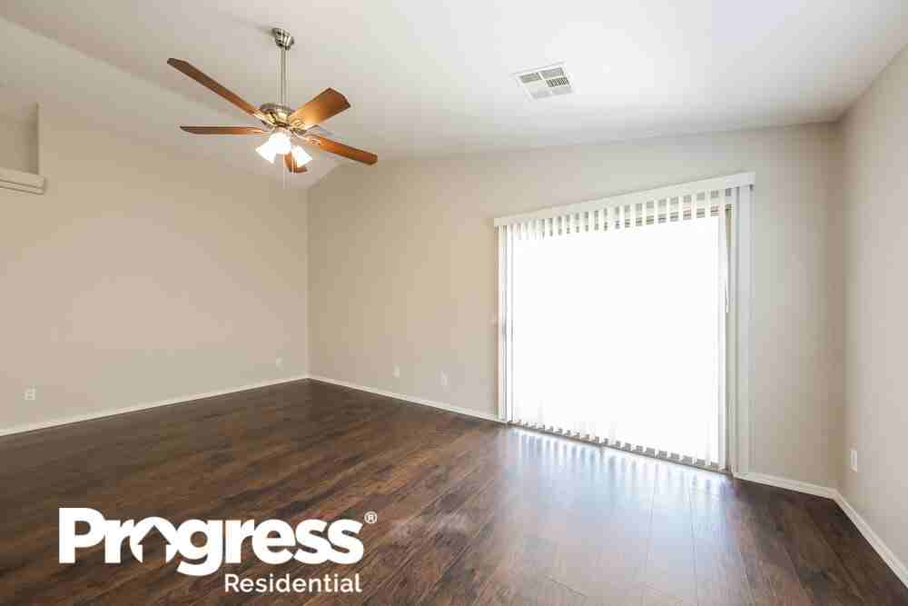 10626 W Papago St - Photo 3 of 21