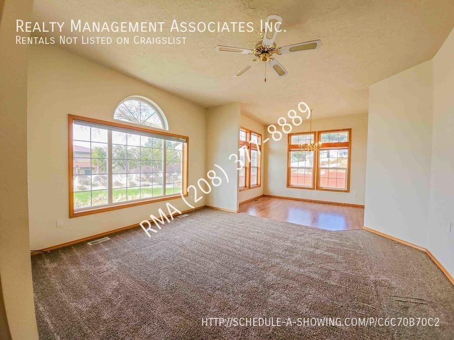 3010 E Starview Dr - Photo 2 of 23