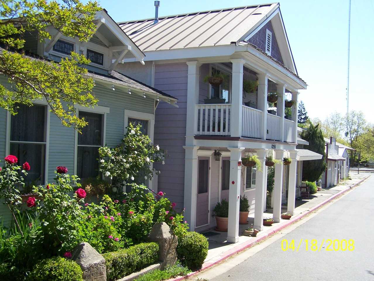 1255 A St #A - Photo 2 of 9