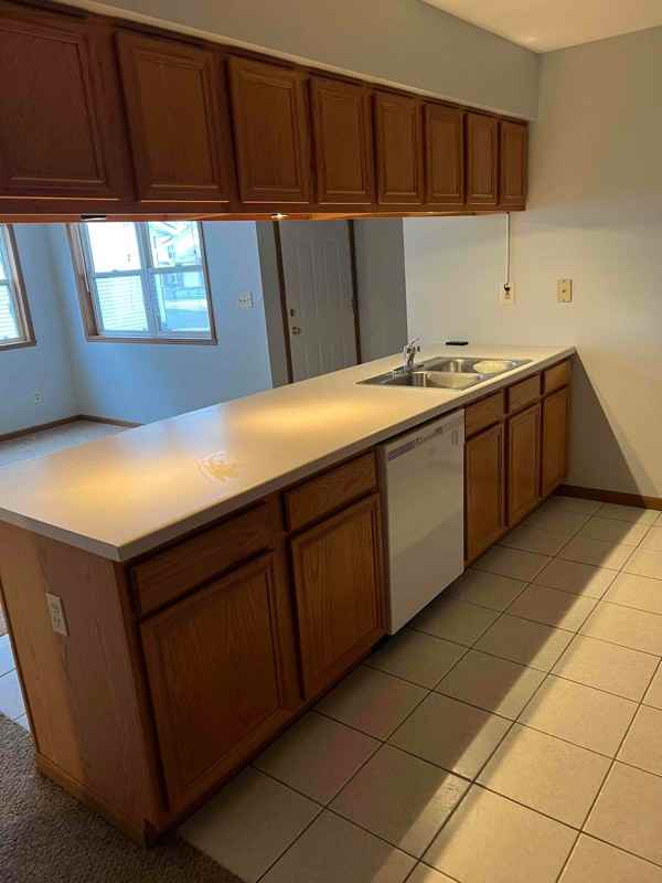 7411 Wallingford Way - Photo 3 of 18