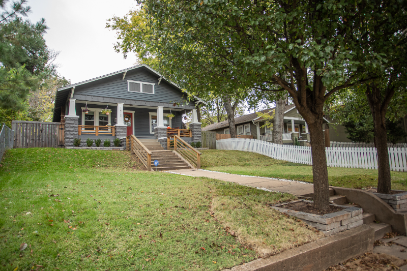 1412 South Saint Louis Avenue East - Photo 2 of 26