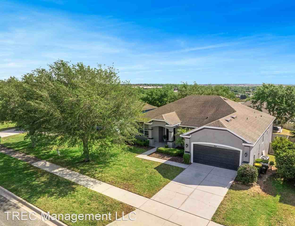 2717 Shearwater St - Photo 2 of 45