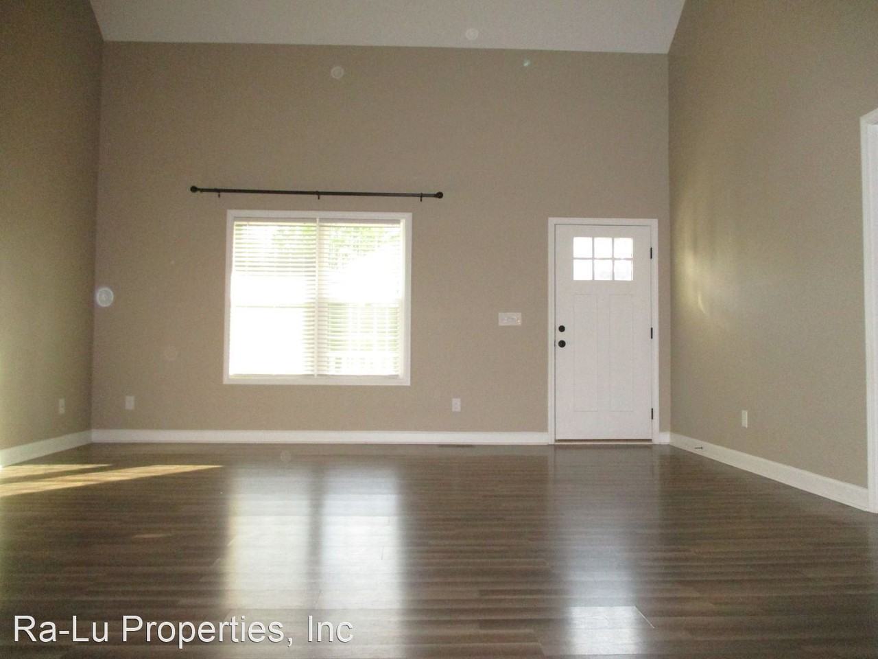 2414 Heritage View Ln - Photo 2 of 17