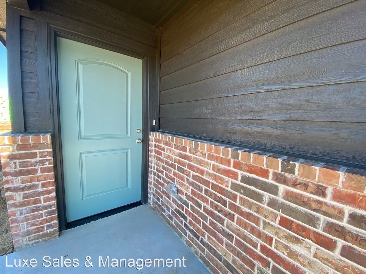 10801 Nw 119th Pl - Photo 3 of 35