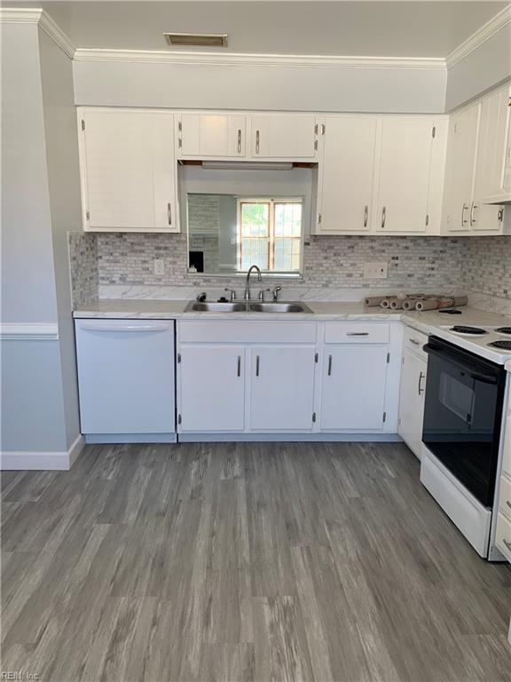 5517 Professor Ct - Photo 3 of 12