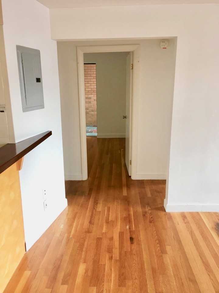 12 Commonwealth Ct #14 - Photo 7 of 19