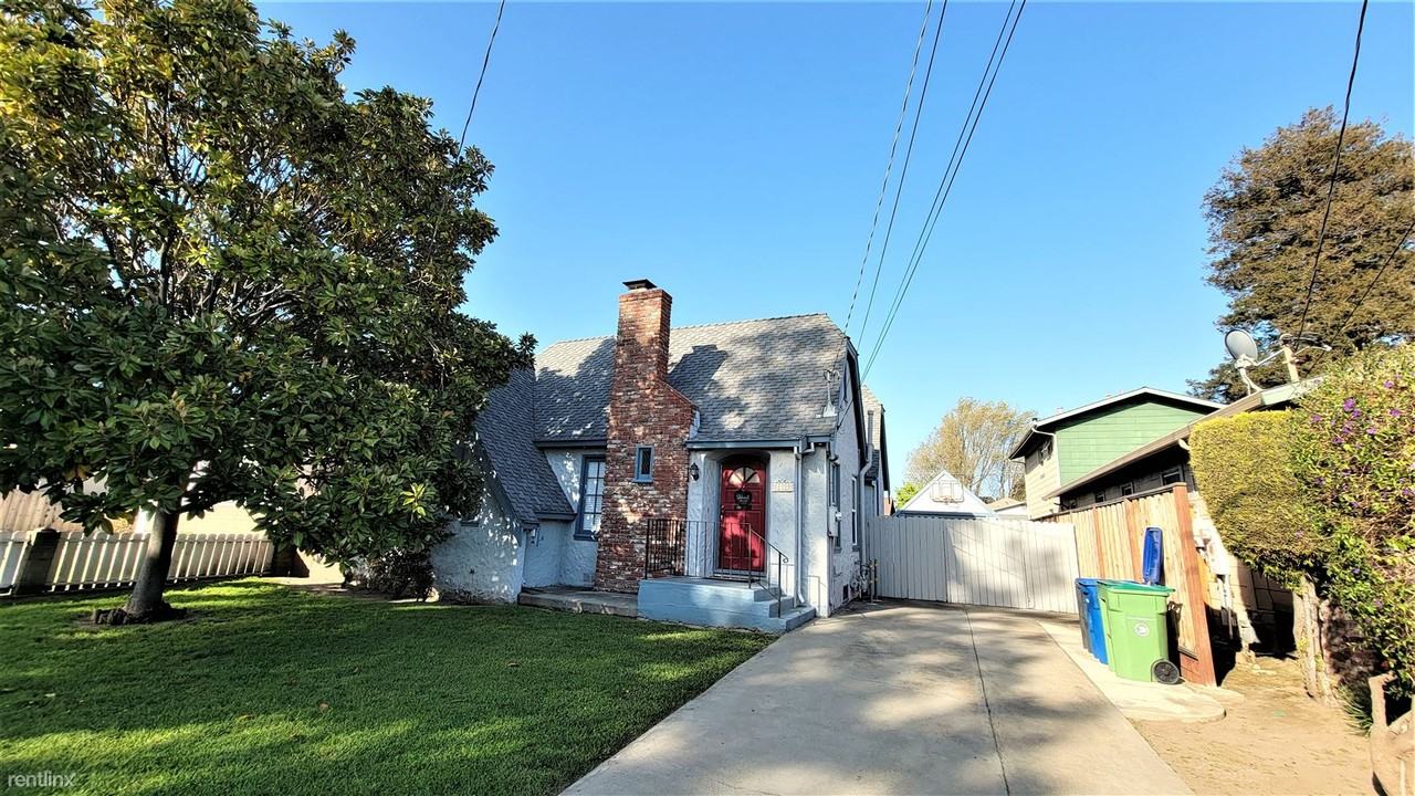 22350 Peralta St - Photo 2 of 27