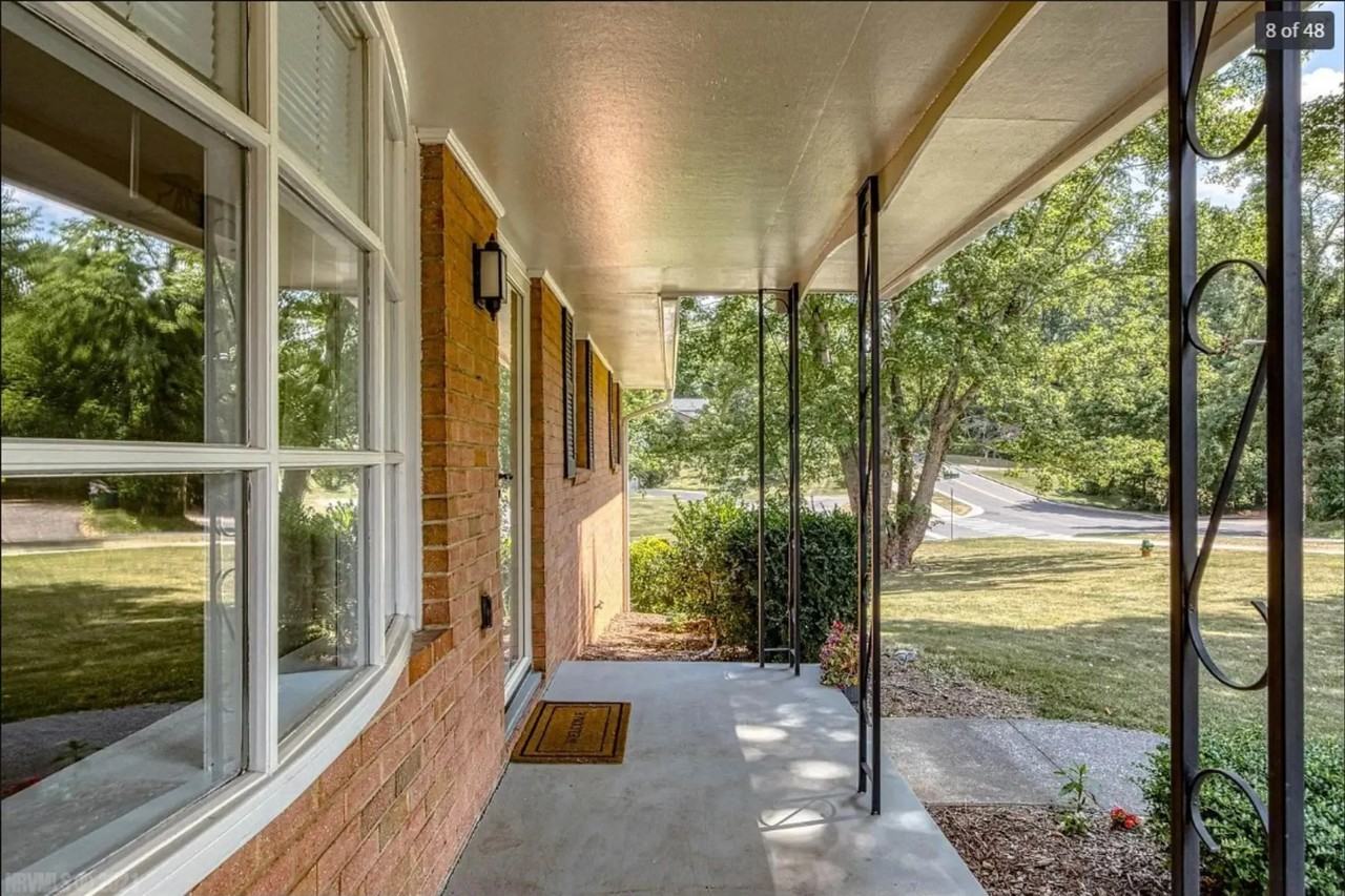 900 Broce Dr - Photo 3 of 48