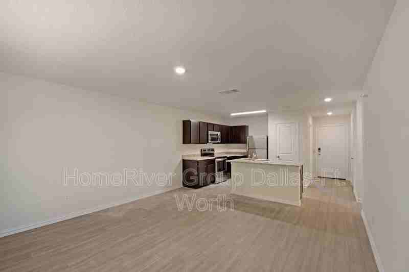 1703 E 8th Ave - Photo 2 of 19