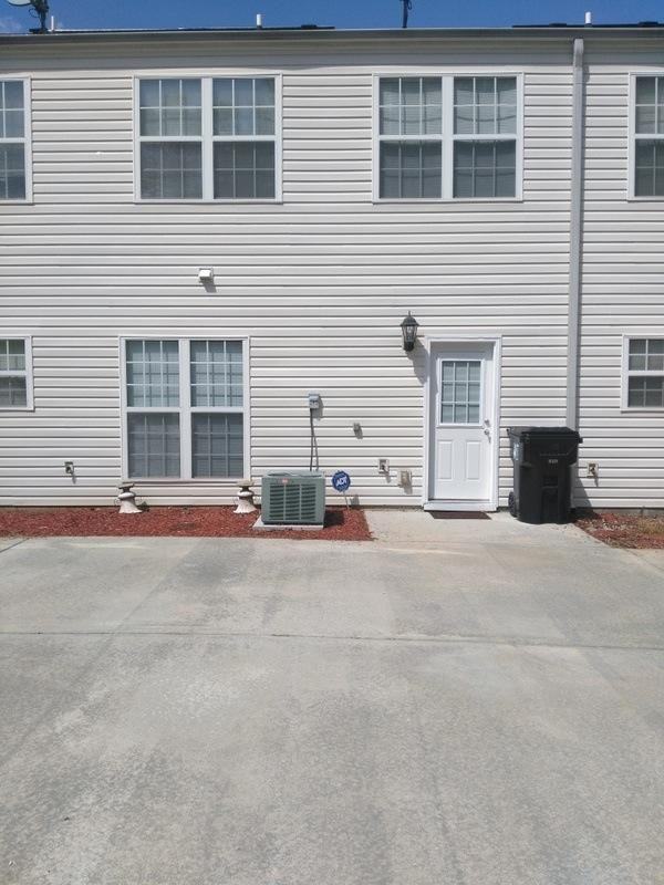 3220 Oakley Pl - Photo 3 of 18