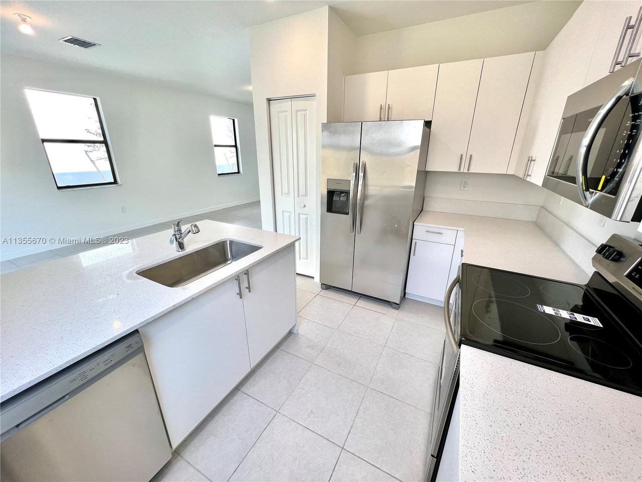 Sw 129th Avenue Dr #23464 - Photo 7 of 19