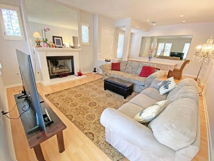 2320 Silver Breeze Ct - Photo 3 of 23