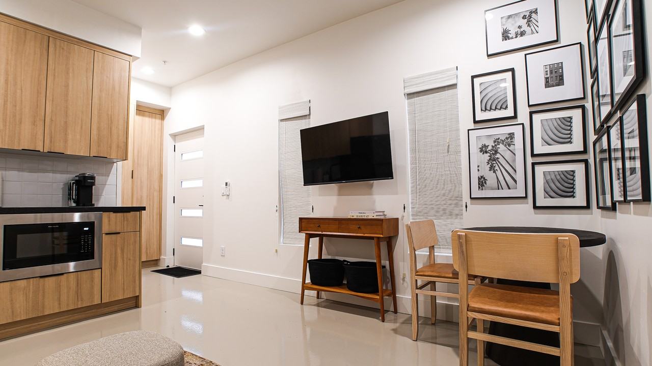 40 South Macdonald #101 - Photo 5 of 16