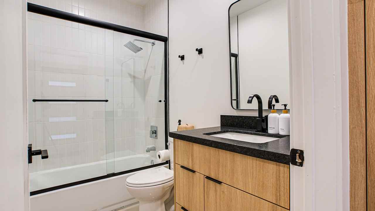 40 South Macdonald #101 - Photo 6 of 16
