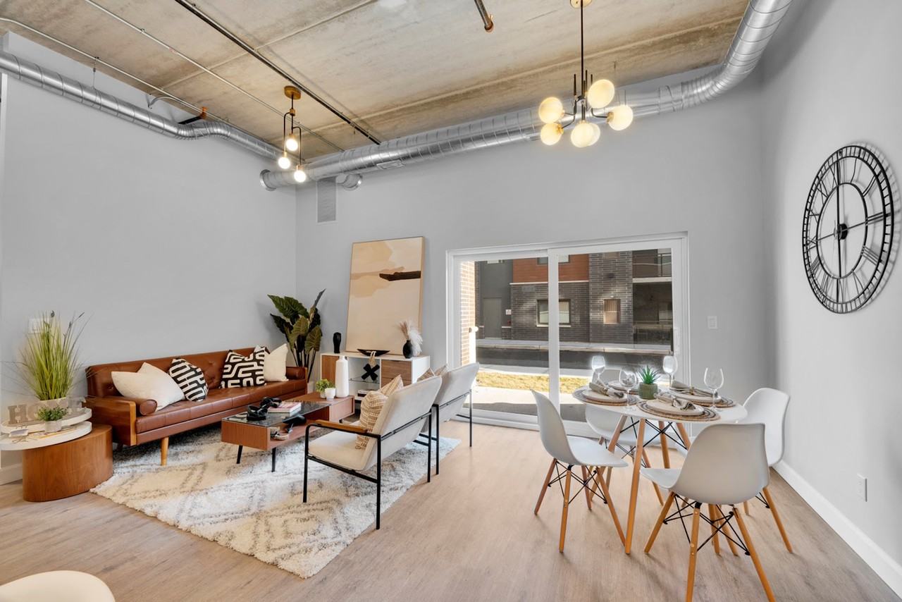 11941 Tecumseh Rd E - Photo 3 of 6