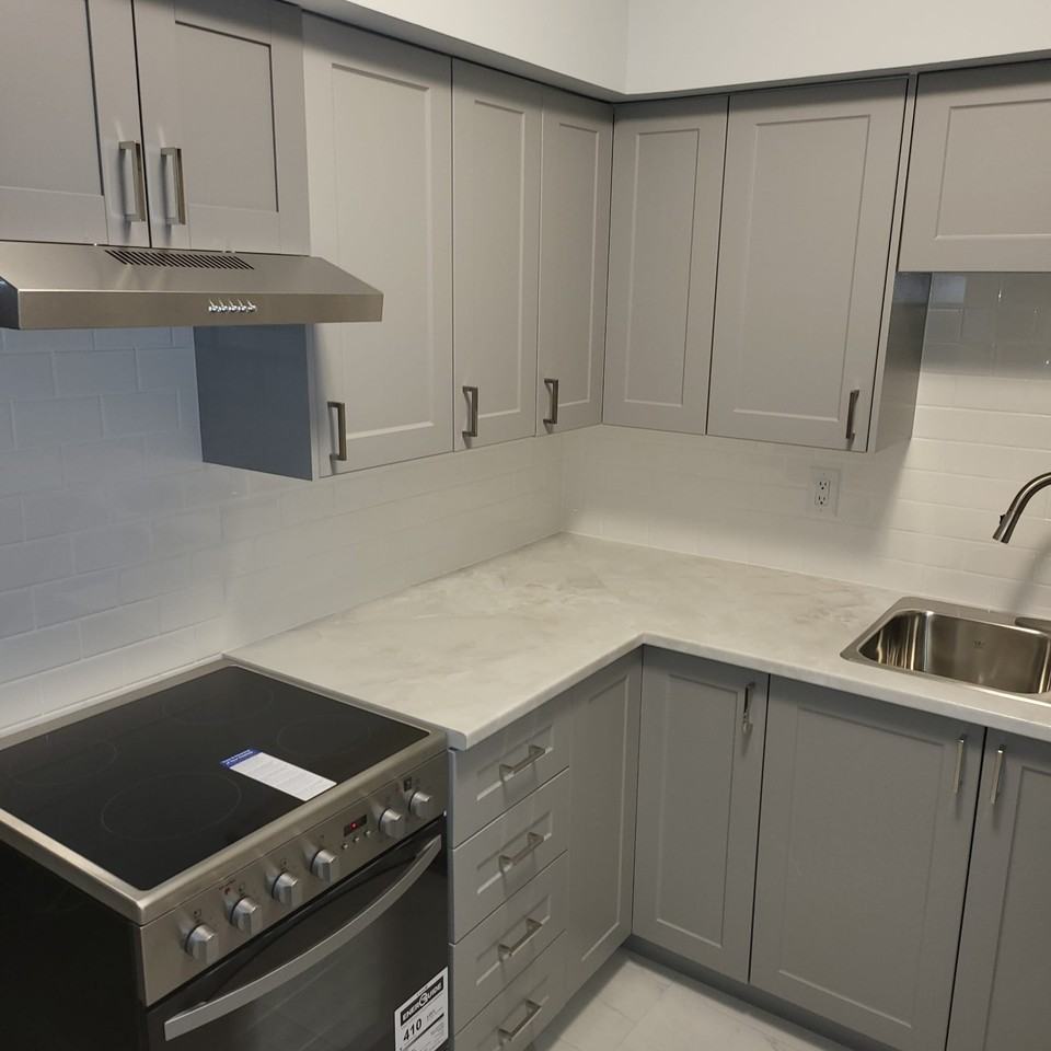 261 James Street North #6 - Photo 6 of 13