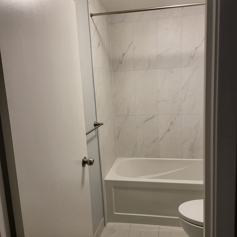 261 James Street North #6 - Photo 5 of 13