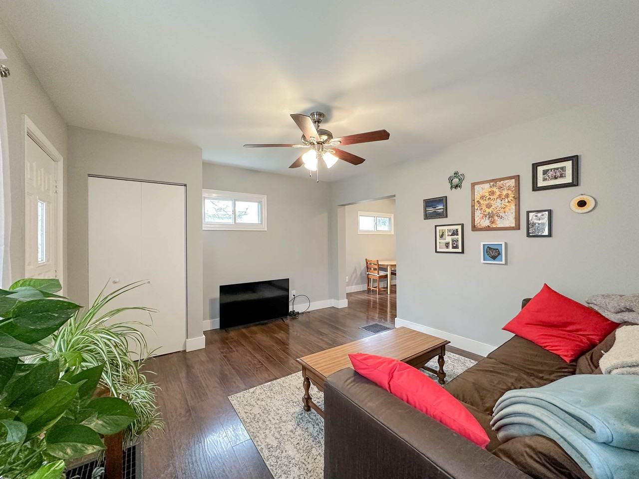 662 Southwood Avenue - Photo 4 of 28