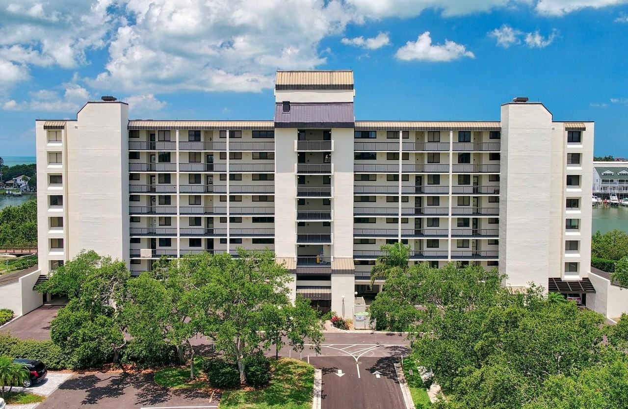 11730 Shipwatch Dr #305 - Photo 2 of 43