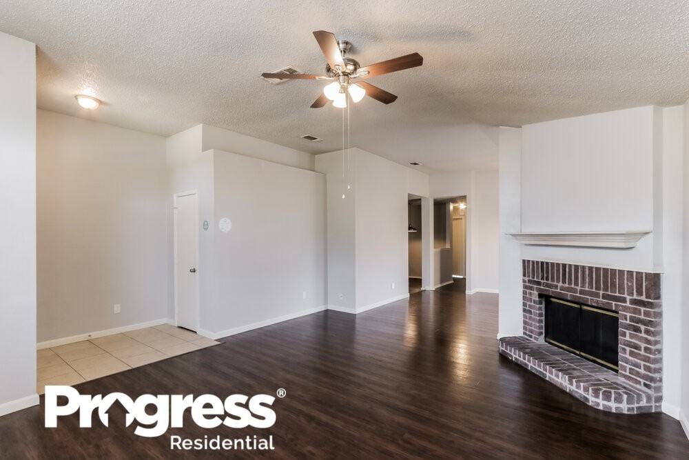 2111 Dandelion Dr - Photo 3 of 16