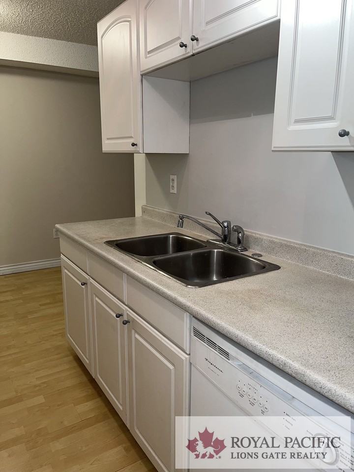 8500 Lansdowne Road #101 - Photo 4 of 13