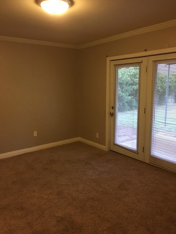 708 Franklin Ave #NA - Photo 3 of 11