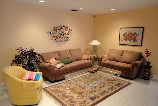 2717 Florida Boulevard 522 - Photo 2 of 6