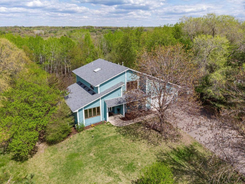 6054 Kalen Dr - Photo 2 of 28