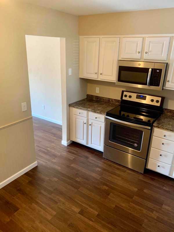 2755 Pin Oak Dr - Photo 3 of 23