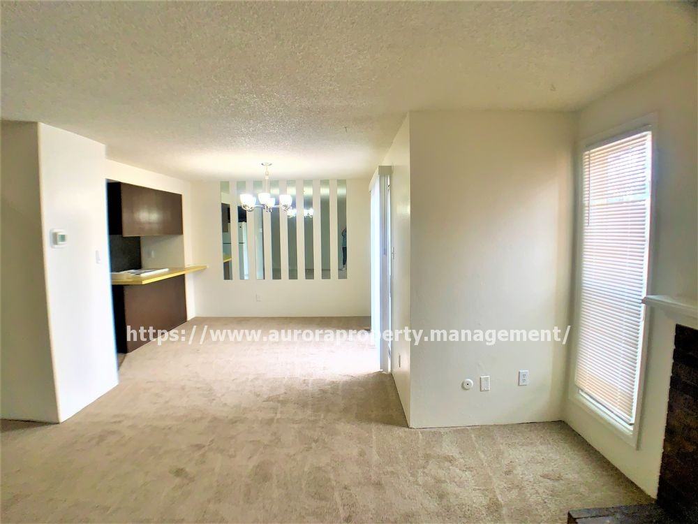 3040 S Macon Cir - Photo 3 of 9