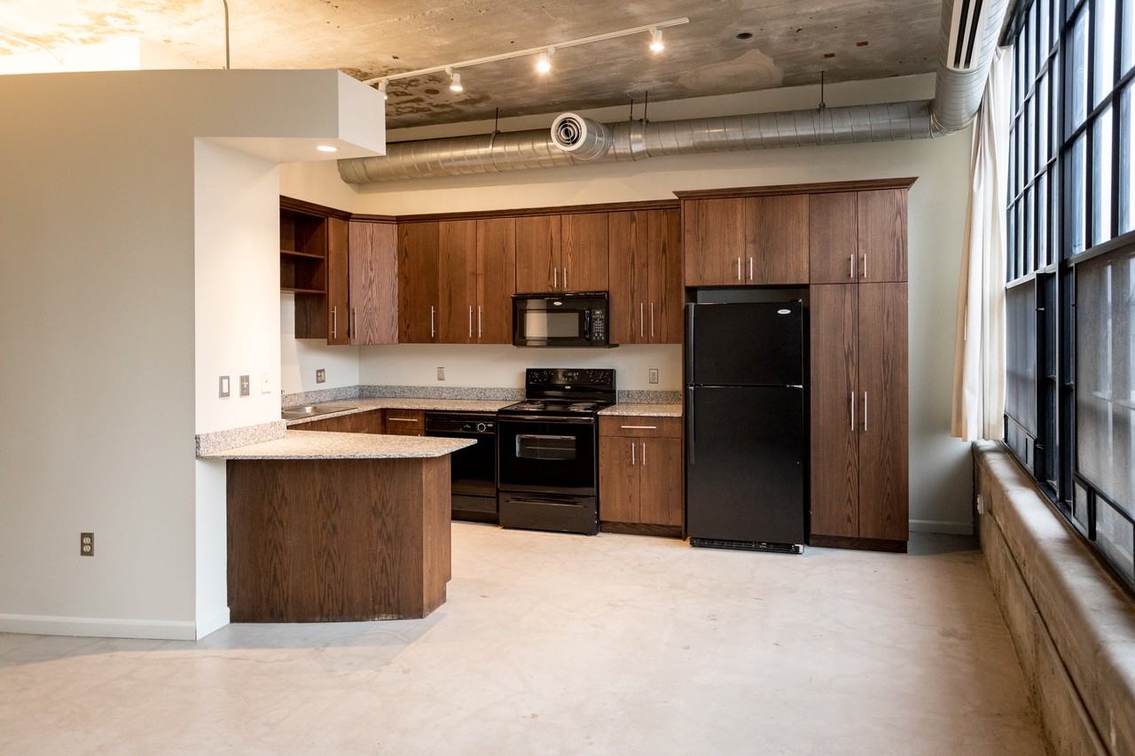 43 Burroughs Street #201 - Photo 4 of 33