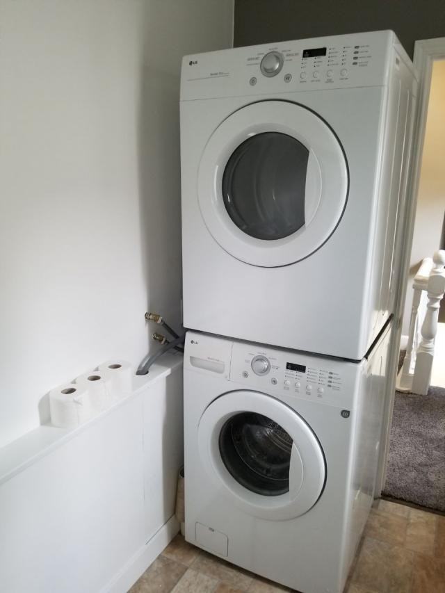 466 Alfred Ave - Photo 2 of 10