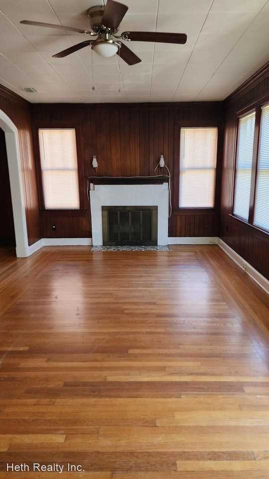 4250 Woodmere St - Photo 2 of 21