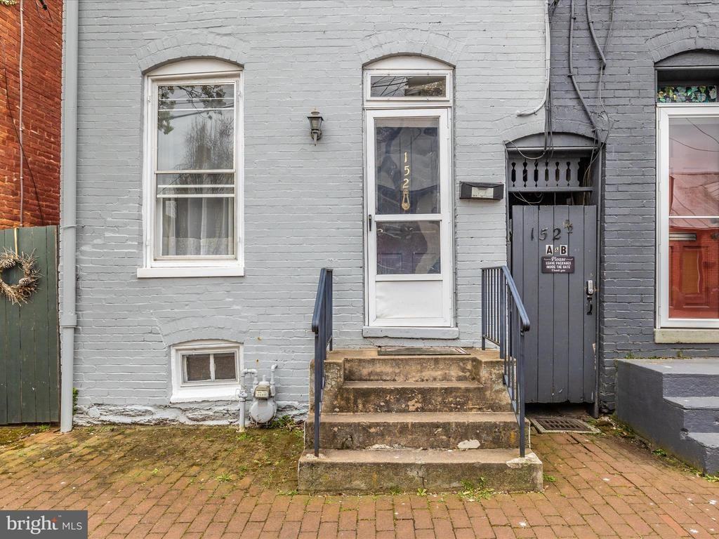 152 W All Saints St - Photo 2 of 50