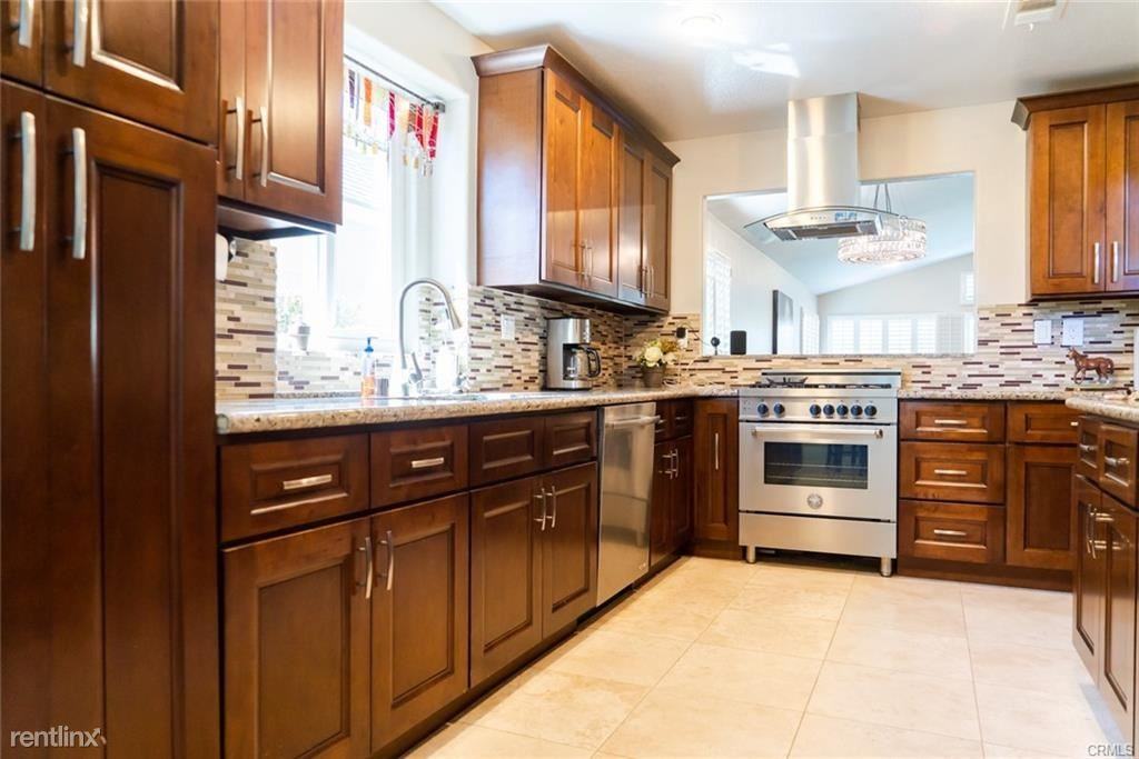 21 Lexington Way - Photo 3 of 10
