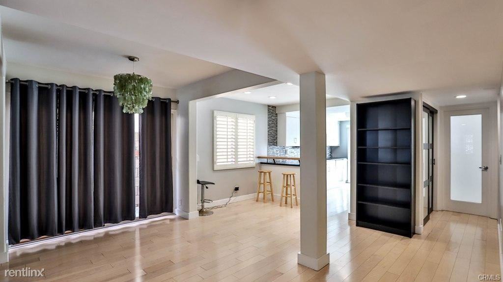 915 England St - Photo 3 of 11