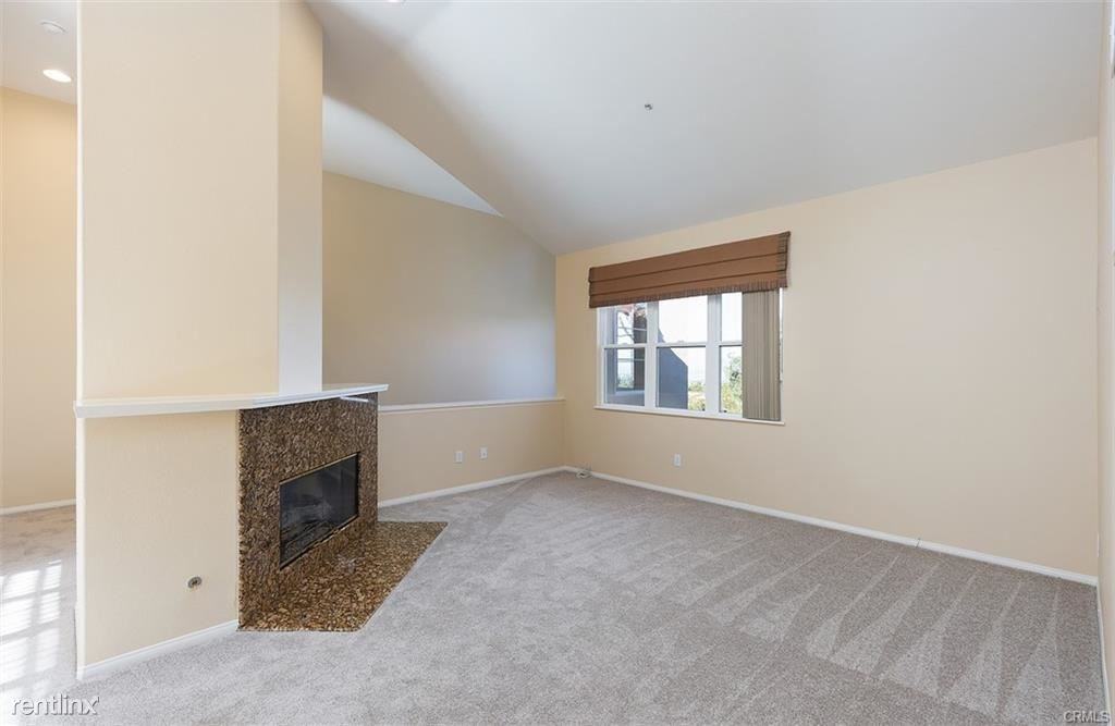 7 Sorrento Ct - Photo 2 of 13