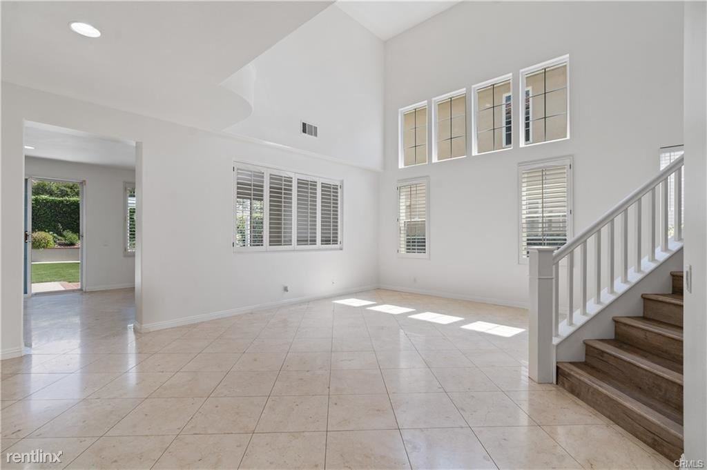 20 Wedgewood - Photo 3 of 12