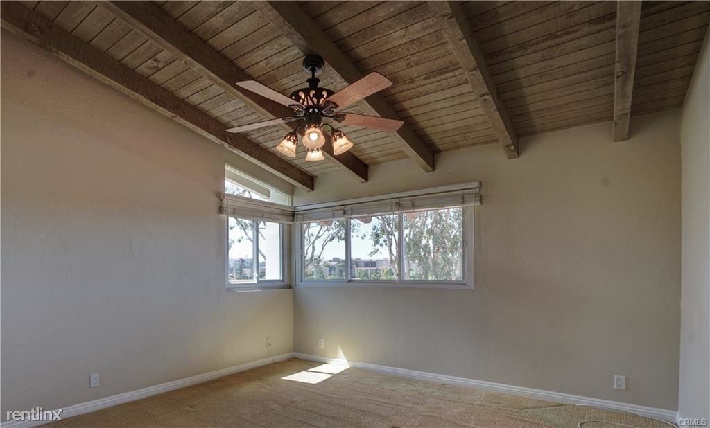 649 Vista Bonita - Photo 2 of 10