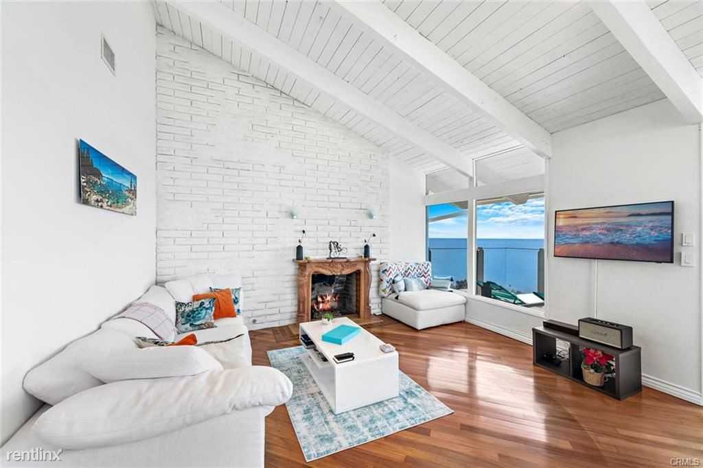 2505 Juanita Way - Photo 3 of 11