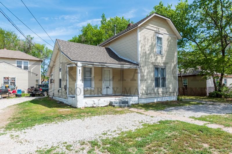 826 W Mentor St - Photo 2 of 18