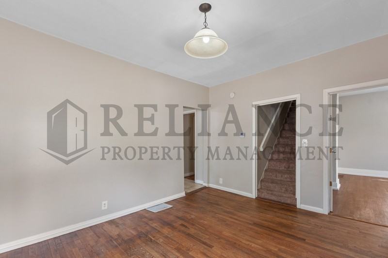 826 W Mentor St - Photo 5 of 18