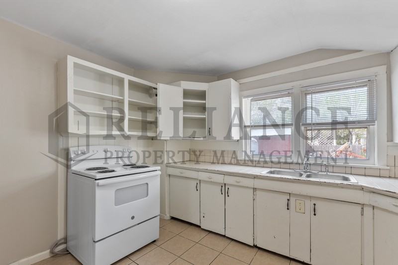 826 W Mentor St - Photo 7 of 18
