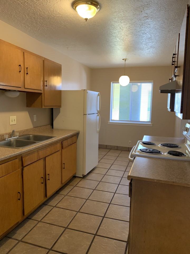 419 Monroe St Ne - Photo 7 of 26