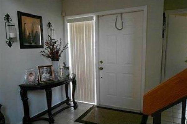 1731 Shoreside Circle - Photo 3 of 5