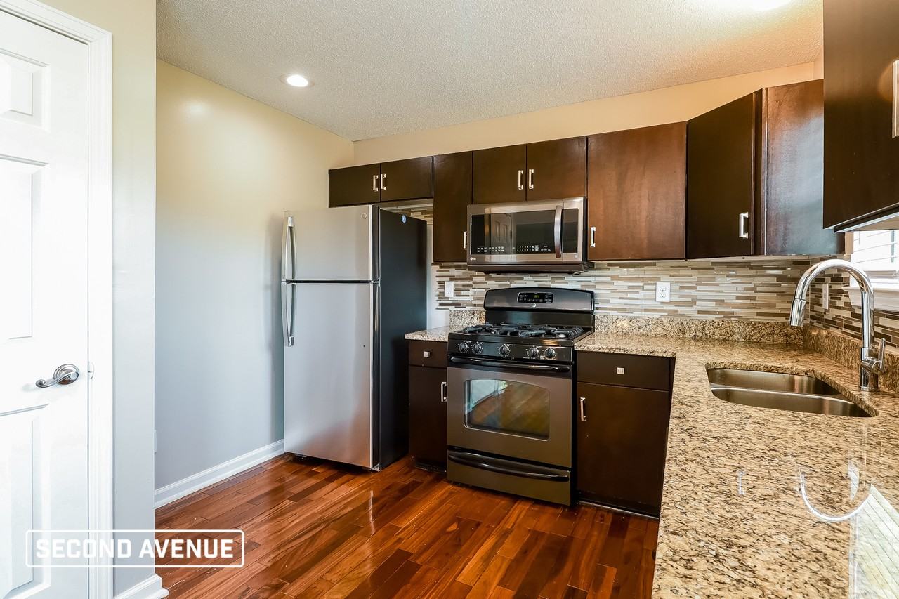 3556 Salem Glen Rd - Photo 5 of 16
