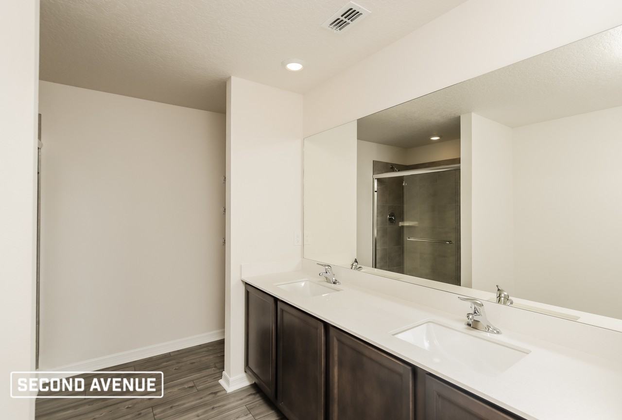 931 Eldron Blvd Se - Photo 7 of 16
