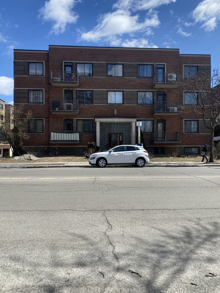 3340 Ch. de la Côte Apartments 3340 Ch De La CôteSainteCatherine